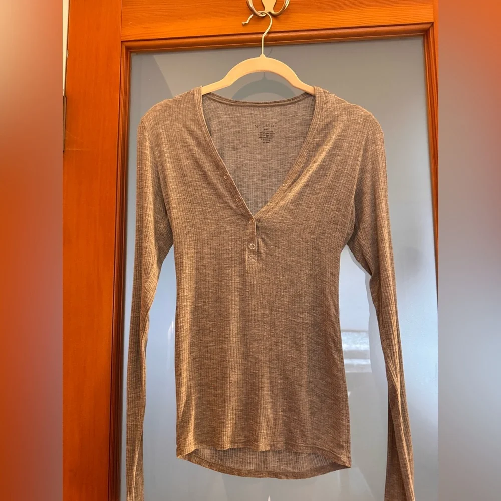 Whipped Henley in Heather Gray - Picture 2 of 4
